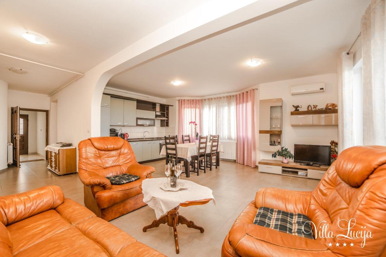 Villa Lucija Pula Eksteriør billede