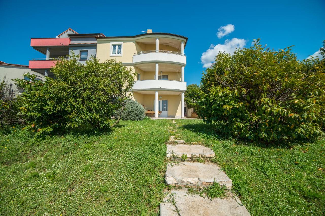 Villa Lucija Pula Eksteriør billede
